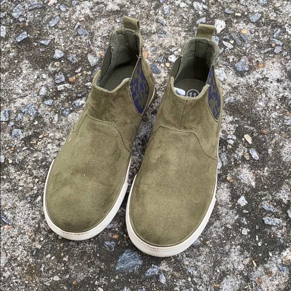 Cat & jack boys slip on shoes